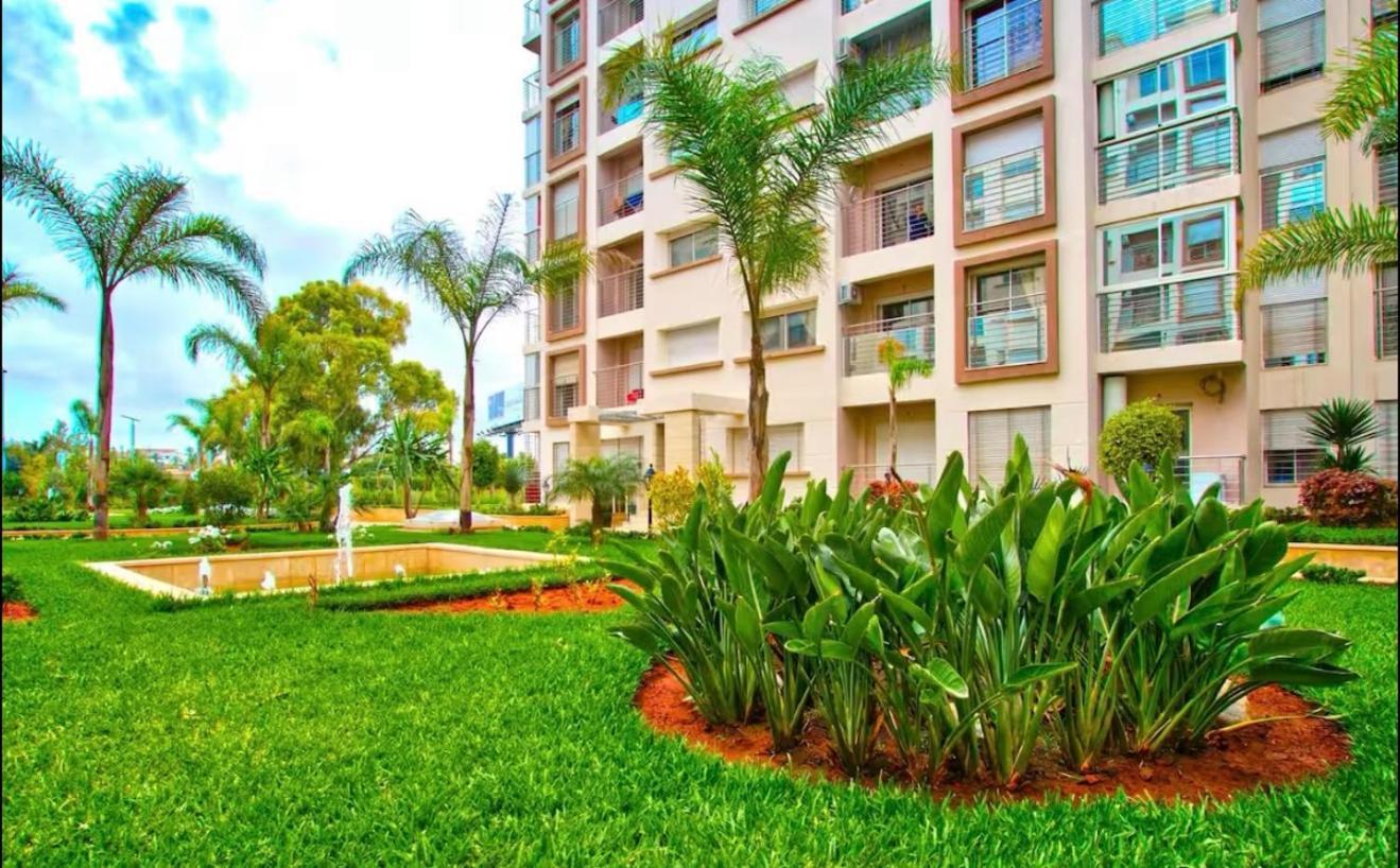 Architects Haven In Luxury 3br - Near Train & Tramway